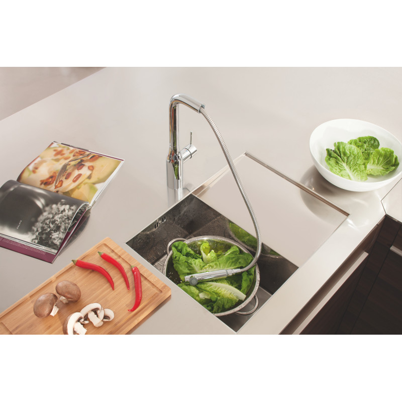 Смеситель для кухни с выдвижным изливом Grohe Essence New