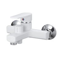 Смеситель для ванны PLAMIX OSCAR-009 EURO SET WHITE (со шлангом, лейкой и кронштейном)