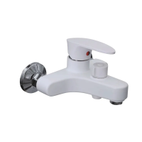 Смеситель для ванны Plamix CEZAR-009 EURO SET White, со шлангом, лейкой и кронштейном